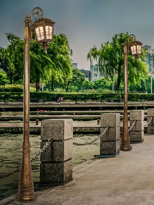 Gold Londonderry 7.5 Feet Long Aluminium Single-Light Outdoor Gate Post Lamp Bollard Pathway Light With Acrylic Shades
