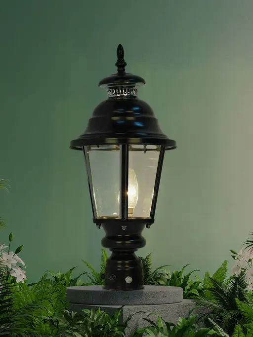 Lantern Style Outdoor Pole Gate Light