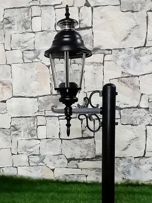 Elegant lantern style bollard light