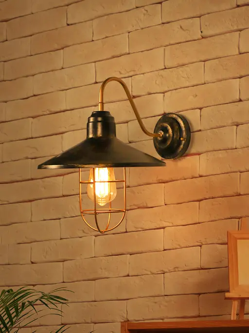 English Farmhouse Style Antique Gold Wall Sconce