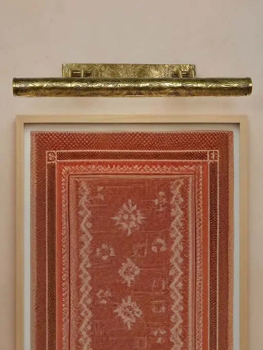 Embrace Indian Artisanship: 4-Light Chitai Picture Light - Traditional Elegance for Large Paintings