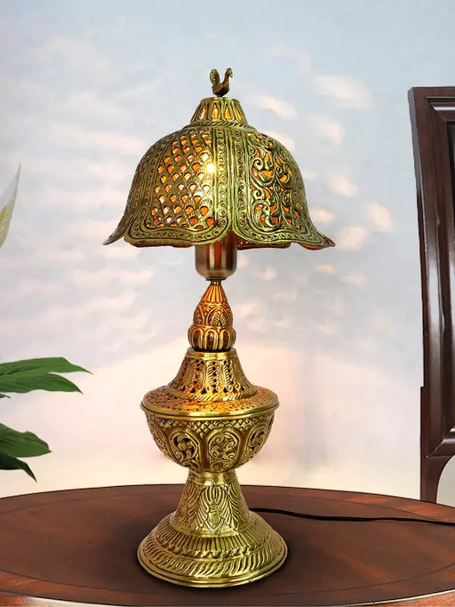 Ornate Handcarved Antique Brass Single Light Gold Table Lamp