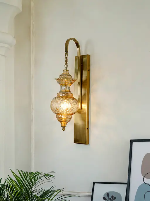 Sun-Kissed Diamonds Dance: Hand-Cut Golden Luster Glass Wall Light - Moroccan Magic